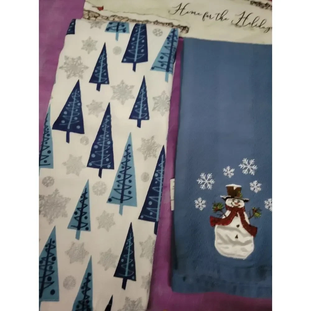 Lot of Christmas Blue WHite Green Tree Snowman Kitchen Towels Bath & Bonus Barn